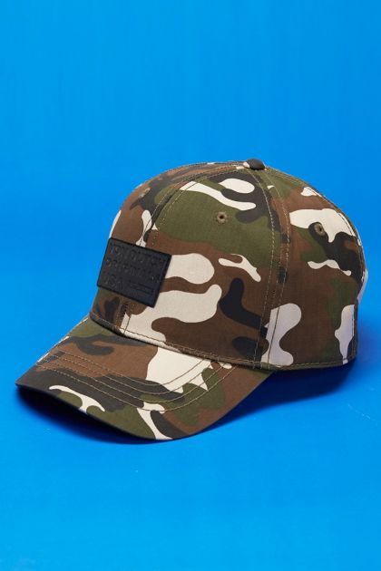 999-Test-หมวกลายทหารตัวหมวกเป็นผ้าพิมพ์ลายทหาร ด้านหน้าปักด้วยป้ายหนังปั๊มตัวอักษร 